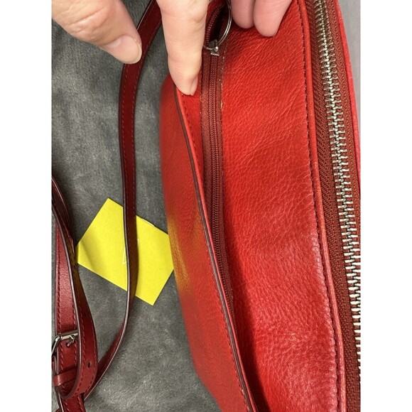 Fossil Red Leather Credit Card Slots Zipper Closure Crossbody Bag - Picture 6 of 16